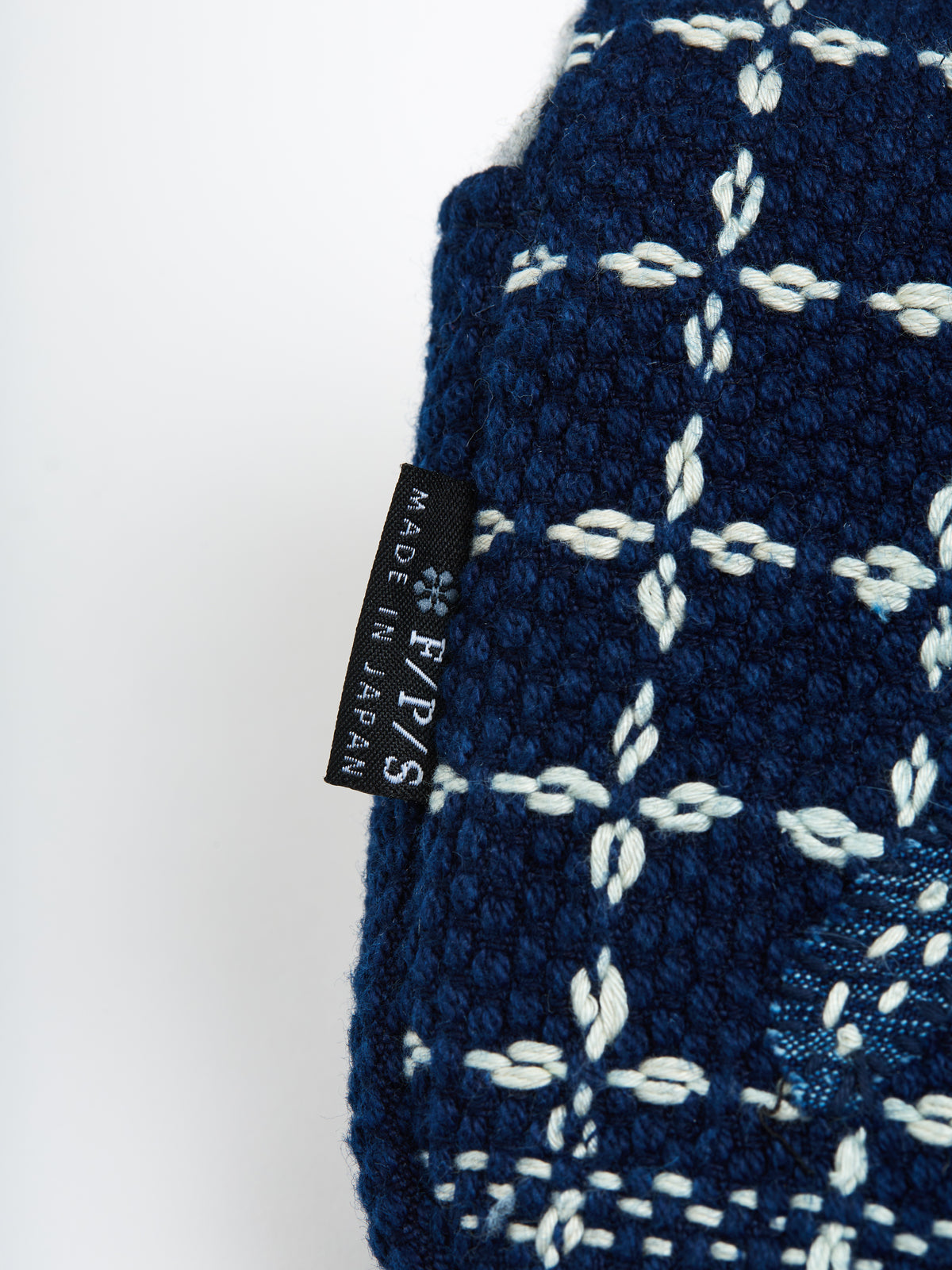 f/p/s Sashiko Putter Cover — detail