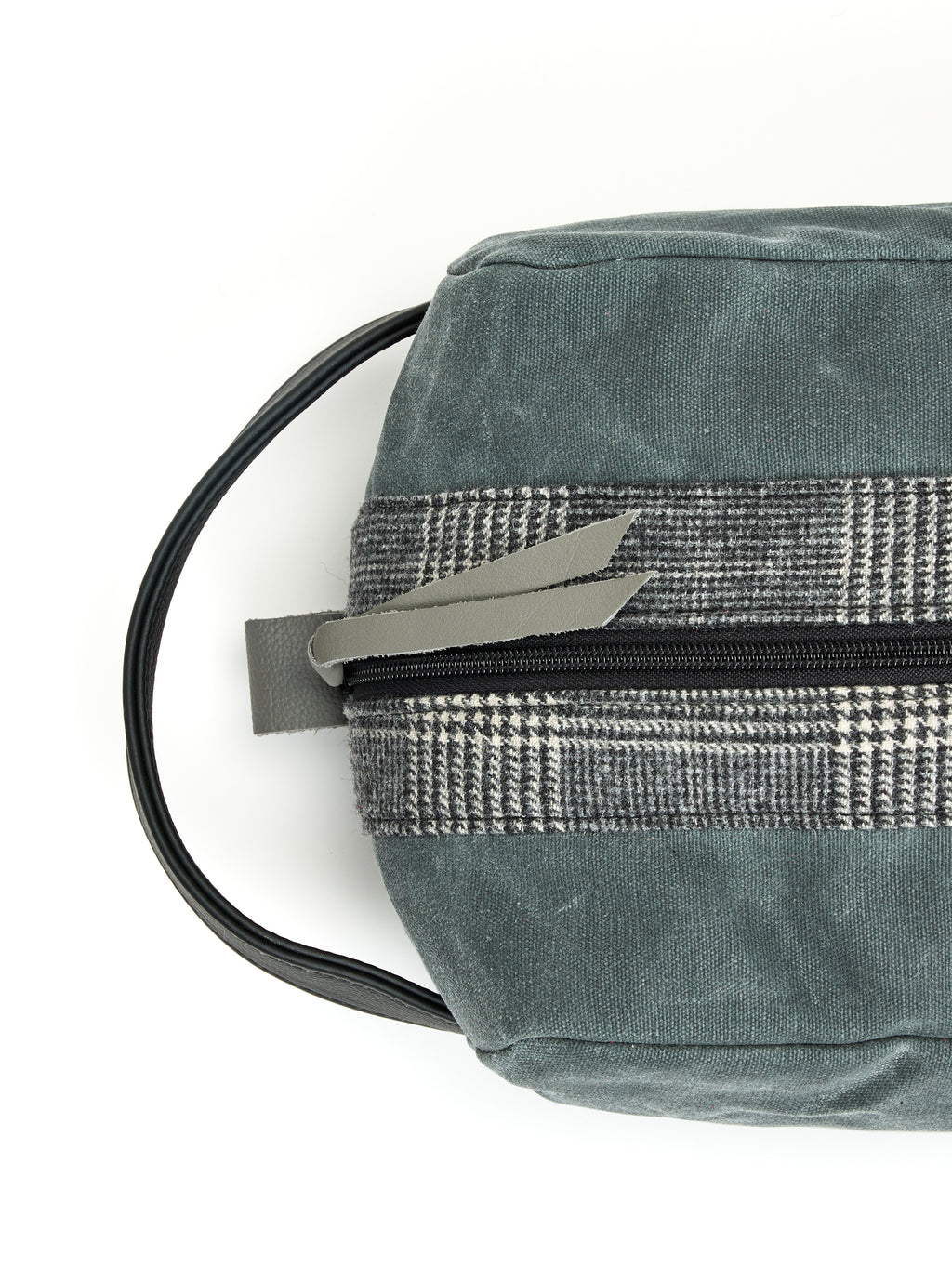 The Blackout Shoe Bag