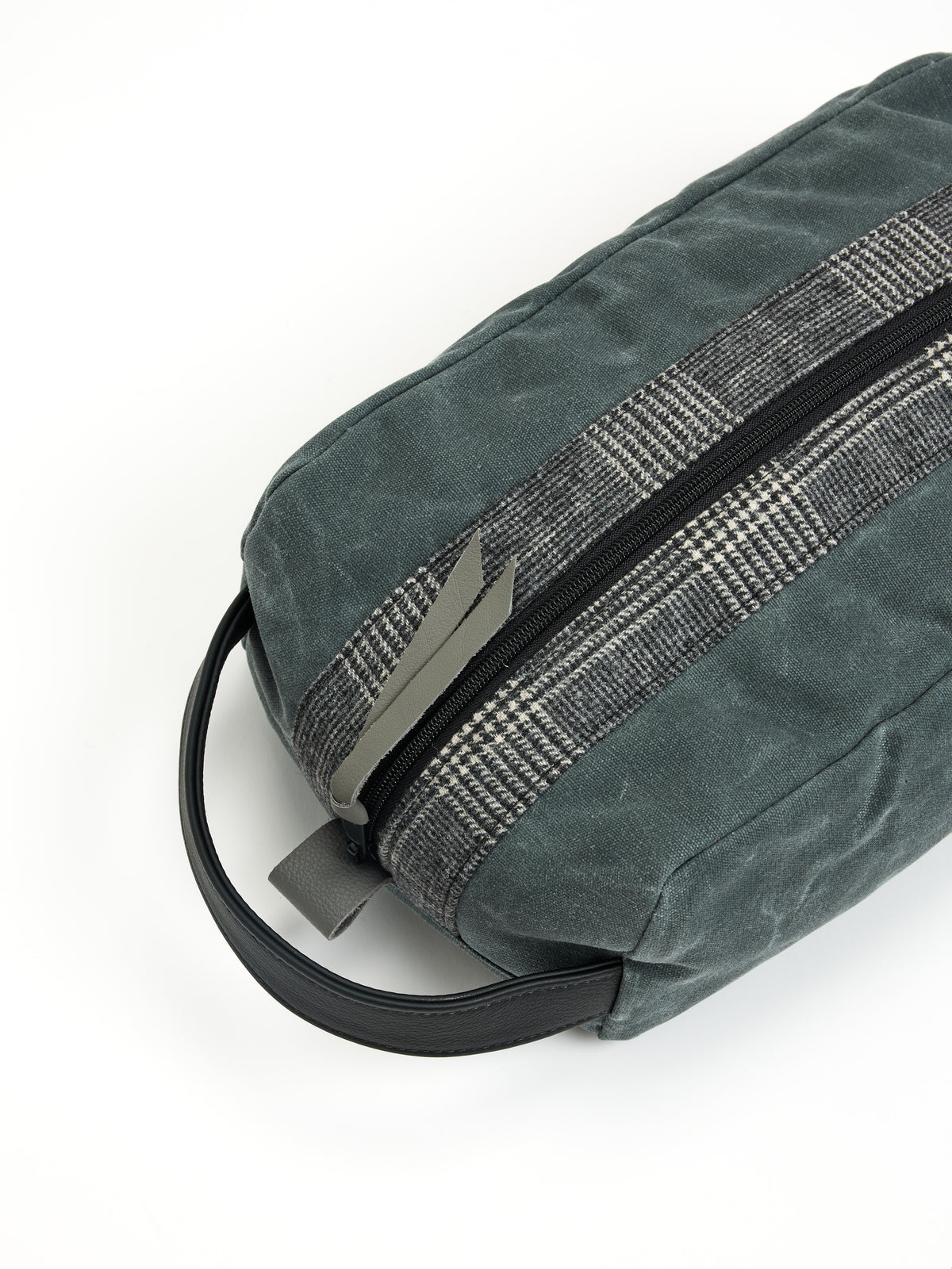 The Blackout Shoe Bag